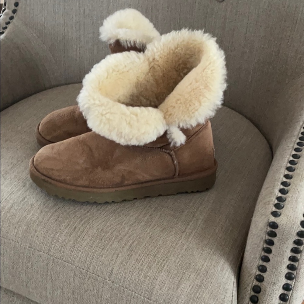 Bailey Button Ugg boots